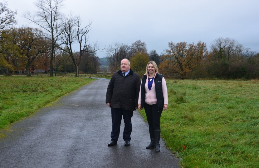 Karen shows Eric Pickles the Pickwood site